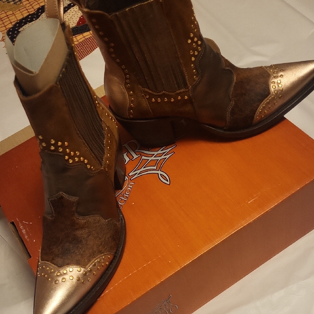 Stylish Brown and Gold Ankle Booties - Picture 10 of 15